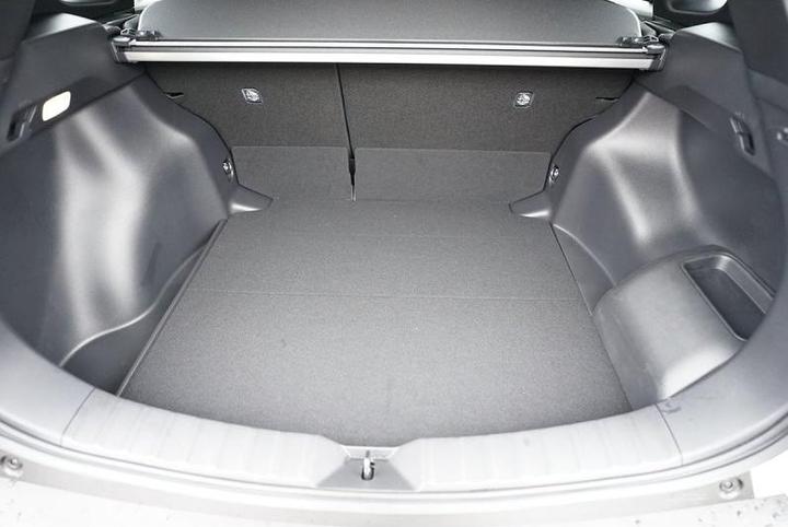 Produktbild Aristar Kofferraumwanne für Toyota Corolla Cross Hybrid (Ladeboden oben) ab 11.2022
