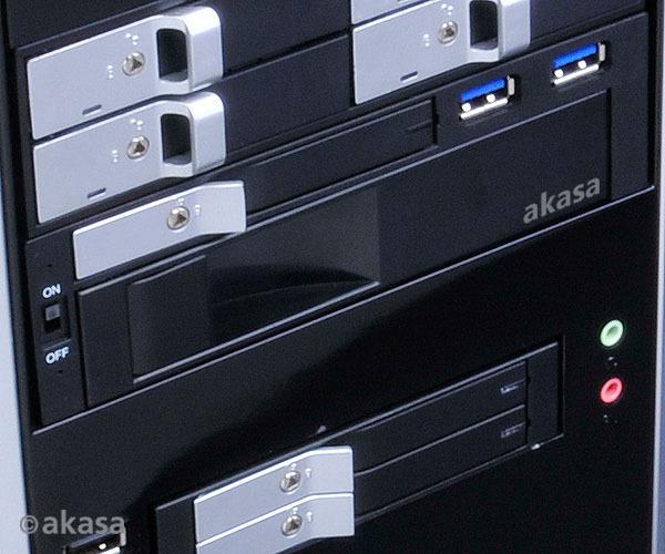 Image du produit Akasa Lokstor M51 Boîtier pour disques de stockage avec connecteurs avant