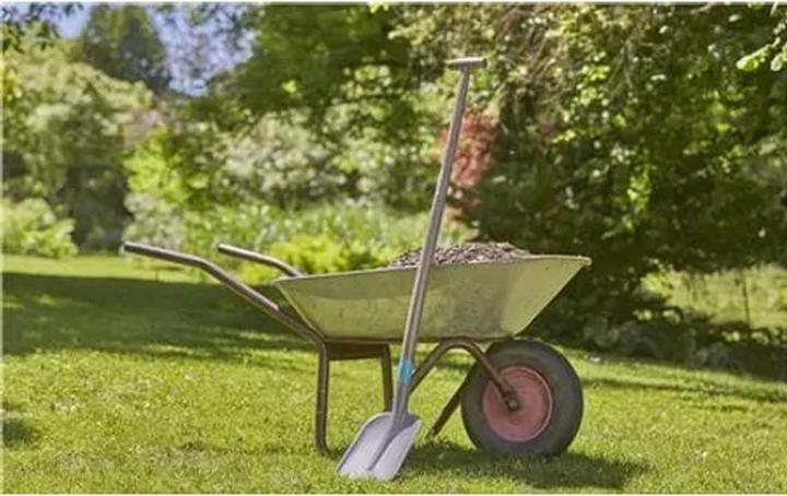 Actual product image Gardena 17030-20.000.00 Sand shovel Natureline with T-handle 131 cm