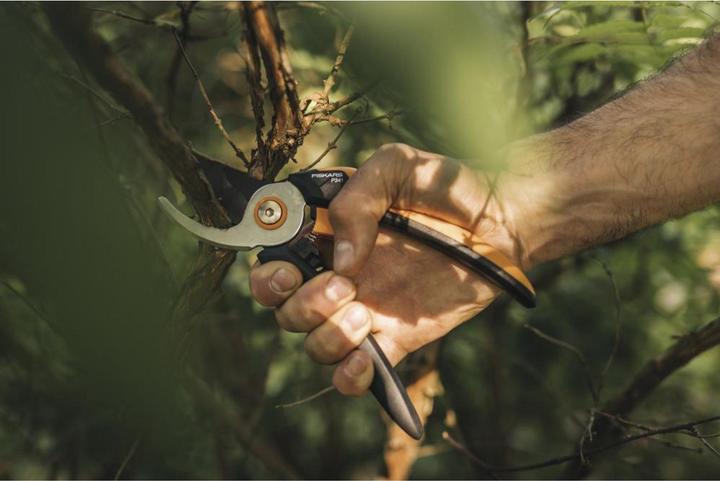 Productafbeelding Fiskars Stevige Bypass Tuinschaar L P341