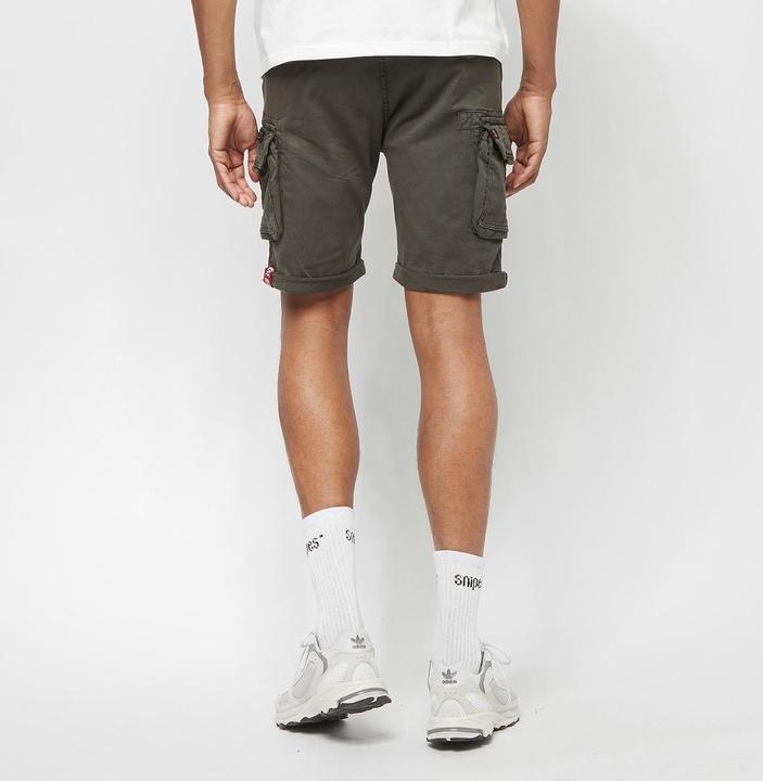 Actual product image Alpha Industries Herren Crew Short (32)