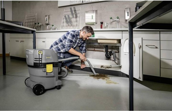 Produktbild Kärcher Professional 22/1 Ap Bp L (Nass-Trockensauger)