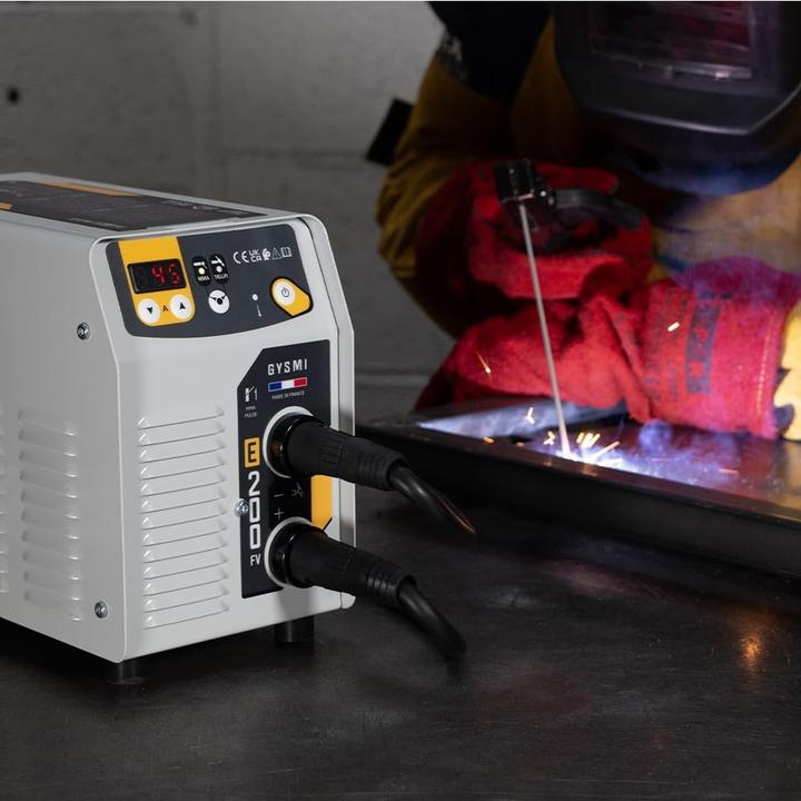 Actual product image GYS I E200 welding inverter 5 - 200 A