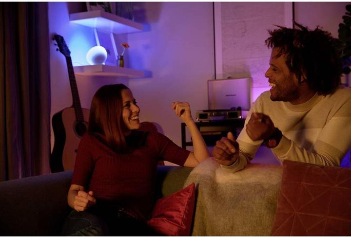 Image du produit Philips Hue Go Base BT (520 lm)