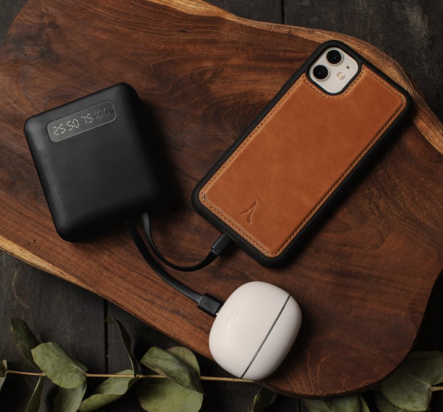 Produktbild Akashi Powerbank mit Kabel (10000 mAh)