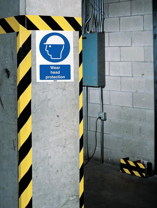 Produktbild Brady WS8V-BK/YL, B-7530, selbstklebendes Warnband, PVC, Schwarz/Gelb, 75mm x 33m, permanent (1 Ro