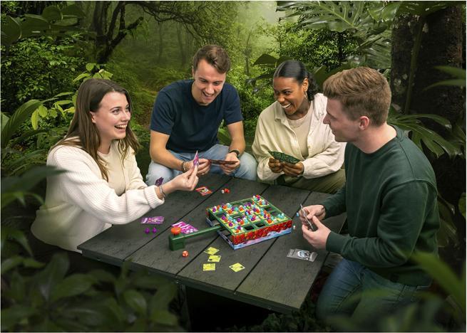 Actual product image Identity games Battle Royal board game