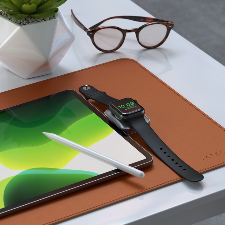 Actual product image Satechi USB-C Charging Dock for Airpod & AppleWatch (2.50 W)