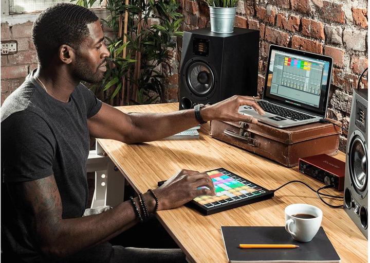 Produktbild novation Launchpad X (Controller)