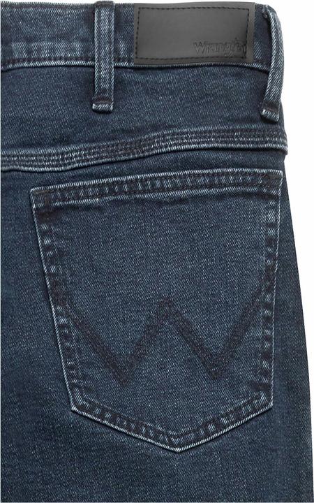 Actual product image Wrangler Authentic Straight (W33/L32)