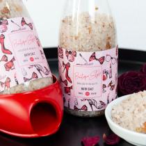 Produktbild Accentra Geschenkset BOUTIQUE STYLE in Keramikschuh (9x18x18 cm ) "Weinflaschenhalterung", inkl. 550g Badesal (Haarpflege Set)