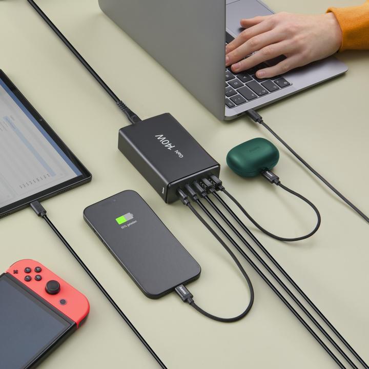 Produktbild Hama Ladestation 5 Ports, GaN, Schnellladegerät, 3xUSB-C, 2xUSB-A, PD, 140 W, SW (140 W)