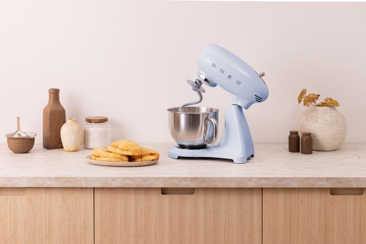 Actual product image Smeg 50's Retro Style Full Colour (1000 W, 4.80 l)