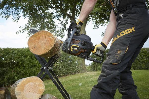 Actual product image McCulloch CS 42S (Petrol chain saw)