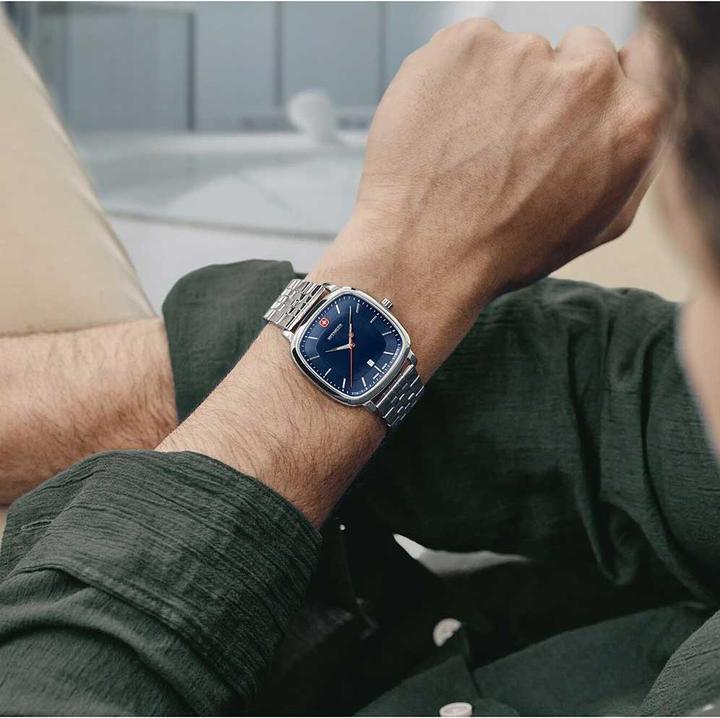 Actual product image Wenger Vintage Classic 01.1921.103 (Analogue wristwatch, Swiss made, 37 mm)