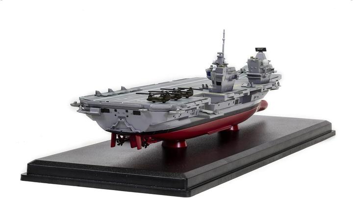 Actual product image Hornby Queen Elizabeth Class Carrier 1 1250 scale