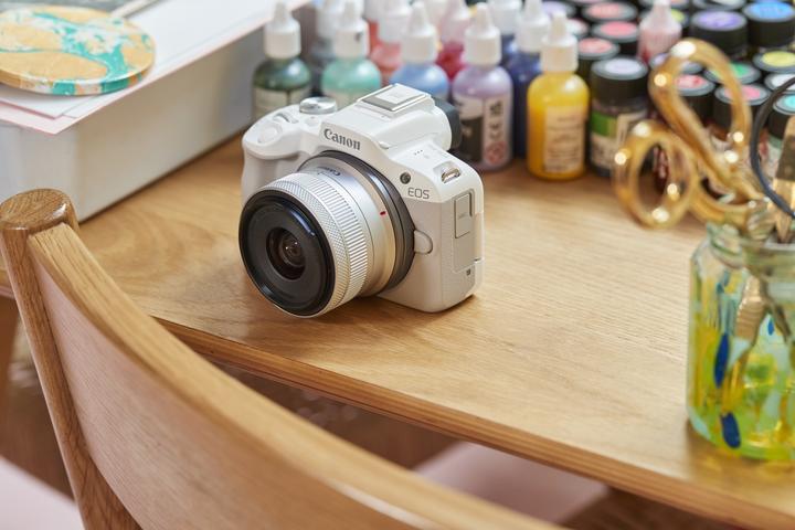 Image du produit Canon EOS R50 Kit (18 - 45 mm, 24.20 Mpx, APS-C / DX)