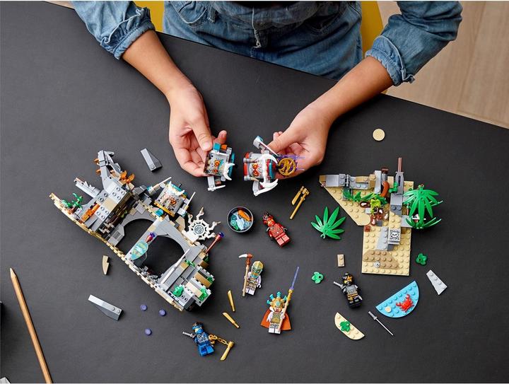 Produktbild LEGO Das Dorf der Wächter (71747, LEGO Ninjago)