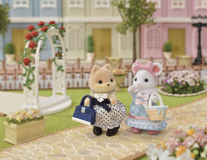 Produktbild Sylvanian Families Fashion Play Set Shoe Shop Collection