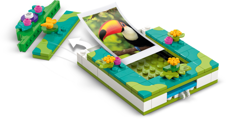 Actual product image LEGO Mirabel's photo frame and jewellery box (43239, LEGO Disney)