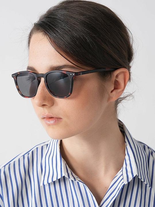 Actual product image Izipizi sunglasses