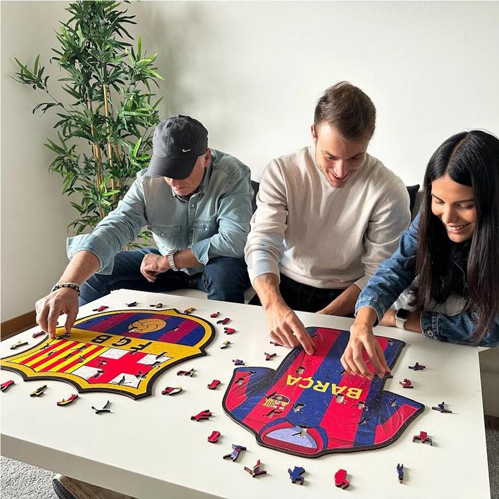 Produktbild Iconic FC Barcelona - Logo - Holz Puzzle Grösse L (500 Teile) (500 Teile)