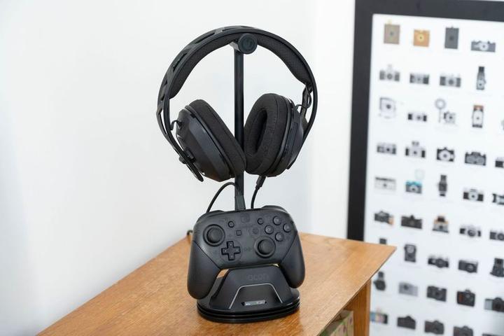 Produktbild Nacon Gaming Multicharger (PS5)