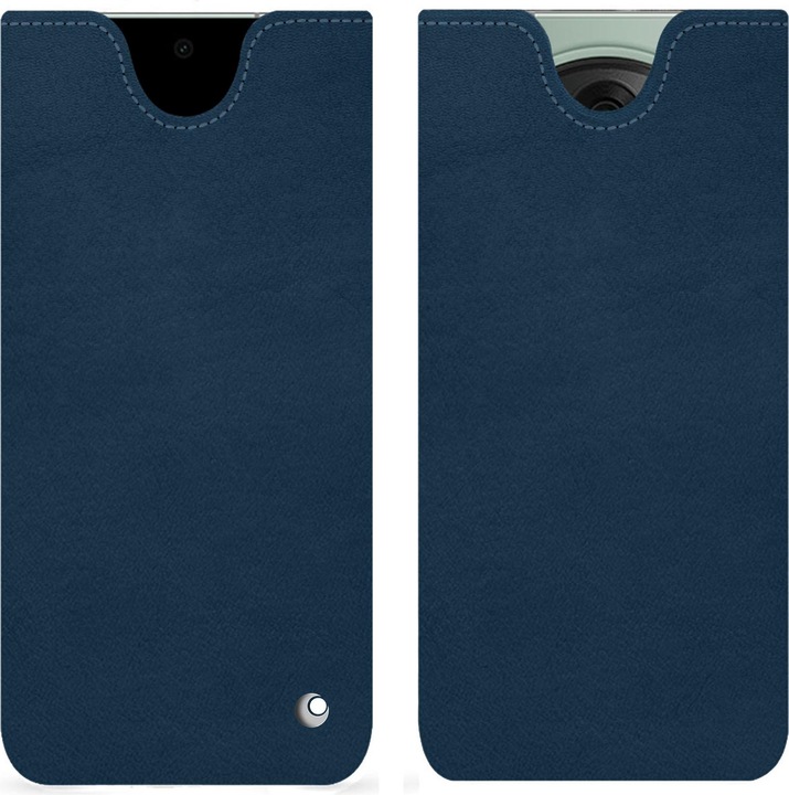 Blu mediterran ( Pantone #0E3043 )