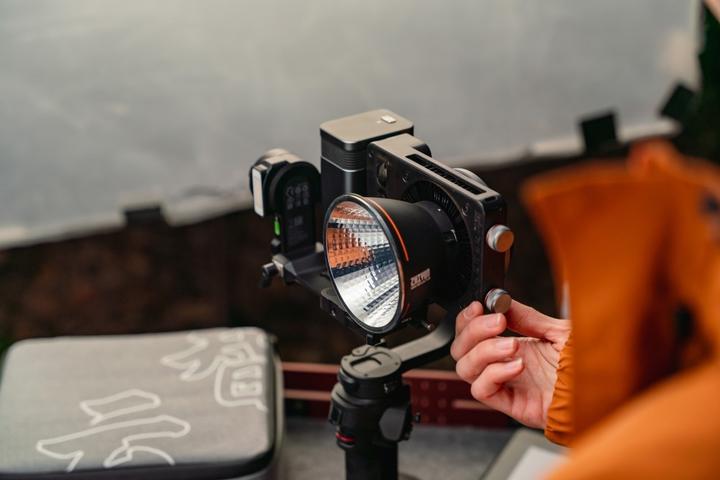 Actual product image Zhiyun Molus X100 Pro (Video light)