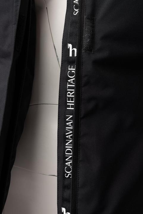 Actual product image Horze Camila (36)