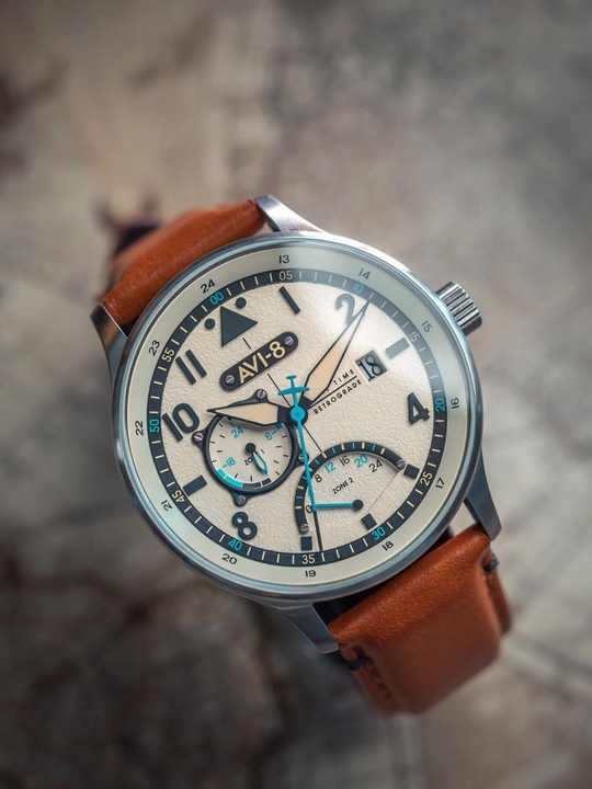 Image du produit AVI-8 AV-4101-0C Hawker Hurricane McKellar Dual Time (Montre pilote)