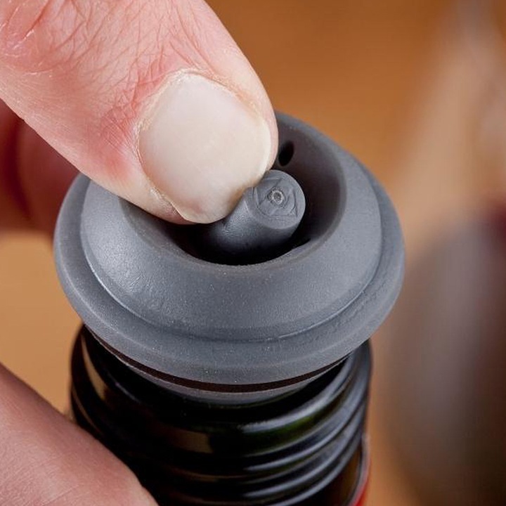 Actual product image Vacu Vin wine saver (Wine pump)