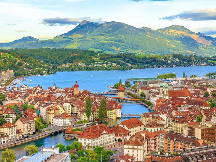 Produktbild Smartbox Alles über Sport in der Schweiz: 1 Übernachtung und 1 sportliche Aktivität für 2 (2 Personen)