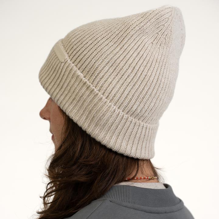 Actual product image Expatrié Luna knitted hat (One size)