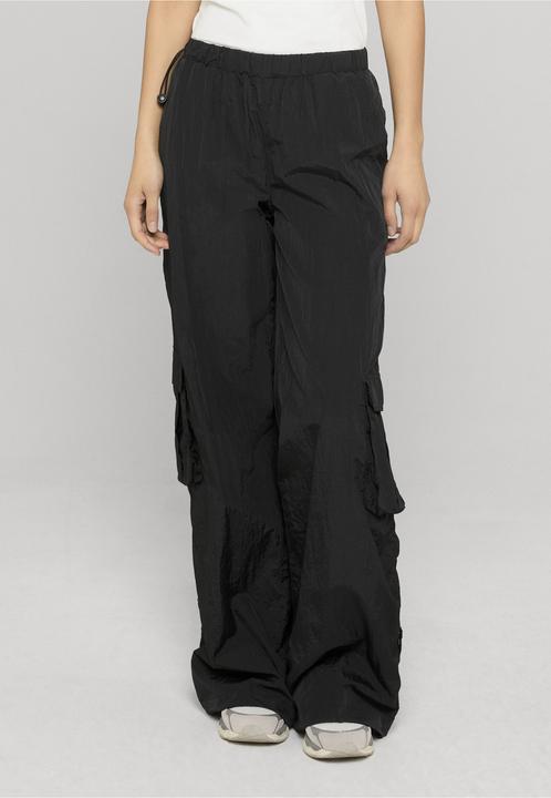 Produktbild Urban Classics Ladies Wide Crinkle Nylon Cargo Pants (3XL)