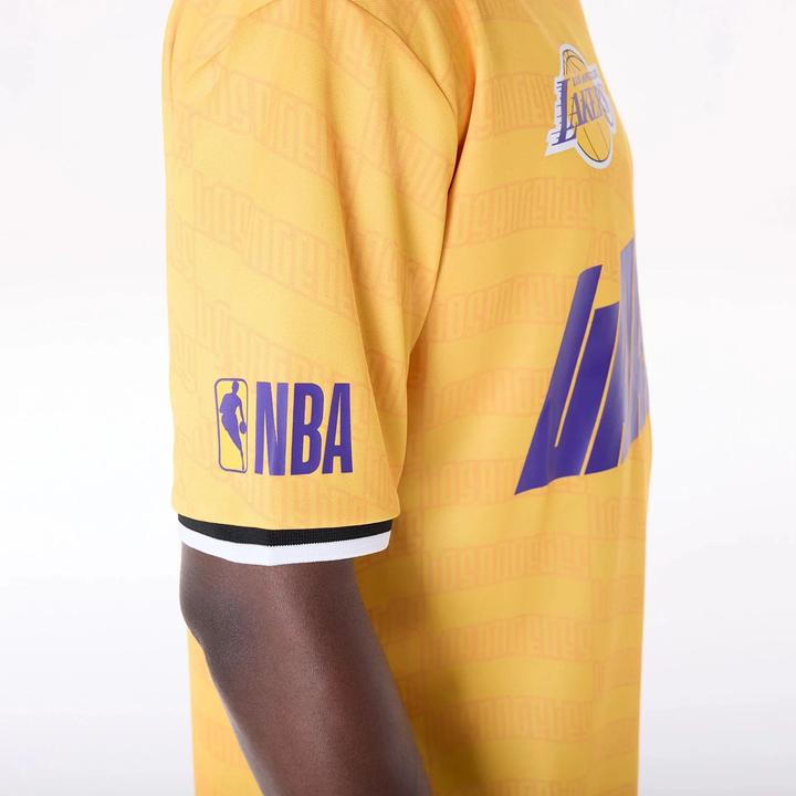 Produktbild New Era Oversized T-Shirt Los Angeles Lakers Soccer (S)