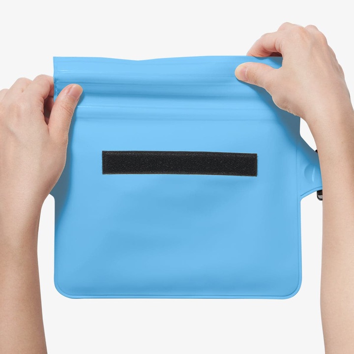 Actual product image Spigen Aqua Shield Waterproof Waist Bag A620 2 Pack, sea blue AMP06020