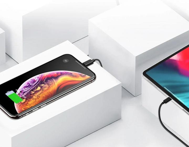 Actual product image Choetech MFI USB - lightning charging data cable 1.2 m white (IP0026 white) (1.20 m, USB 2.0, 20 W)