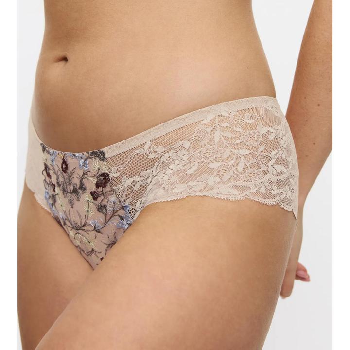 Immagine prodotto Triumph Sensual Spotlight (36, 38)