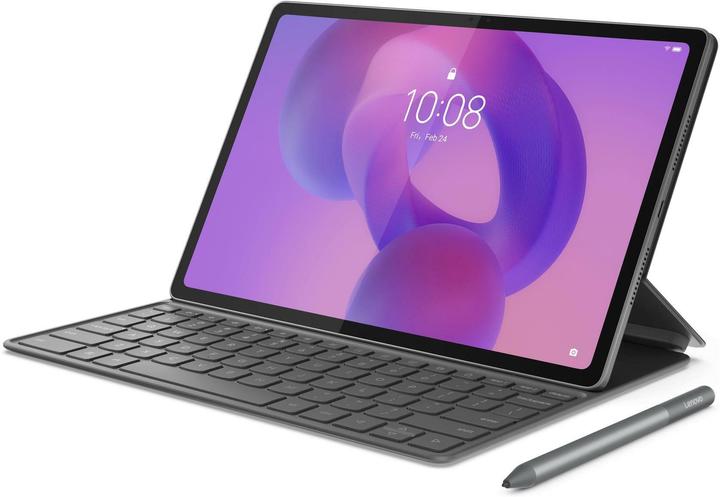 Grey, Grey, Luna Grey