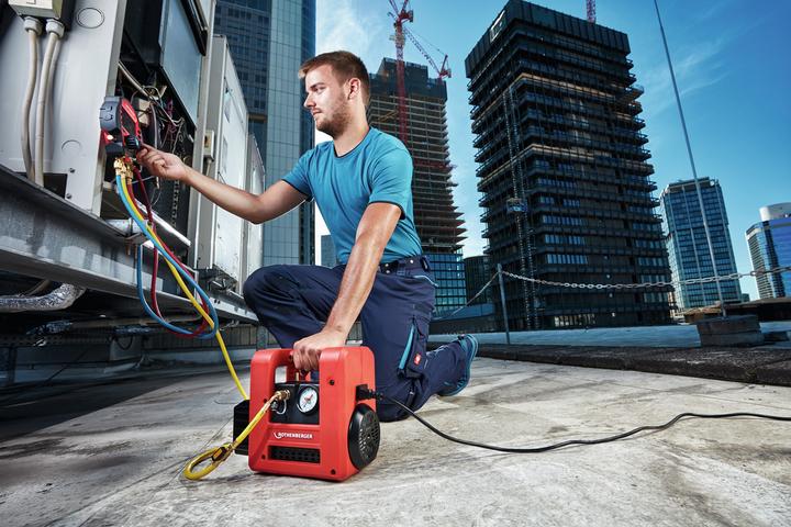 Image du produit Rothenberger Pompe à vide ROAIRVAC R32 1.5 Débit 42 l/min 10,1 kg 42 l / min 230 / 50 V / Hz