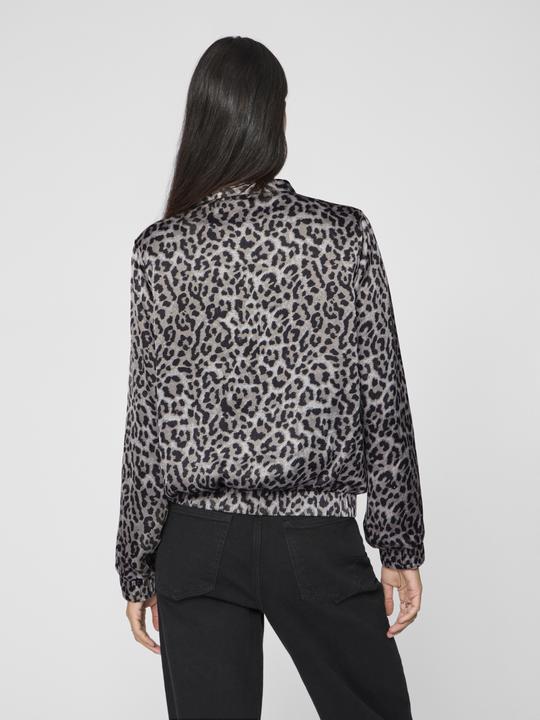 Actual product image Vila Leoprint Bomberjacke (36)