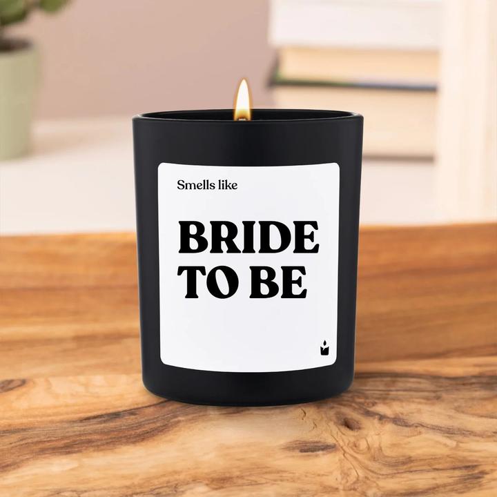 Productafbeelding Chatty Candles Houtachtig geurkaars Ruikt naar aanstaande bruid