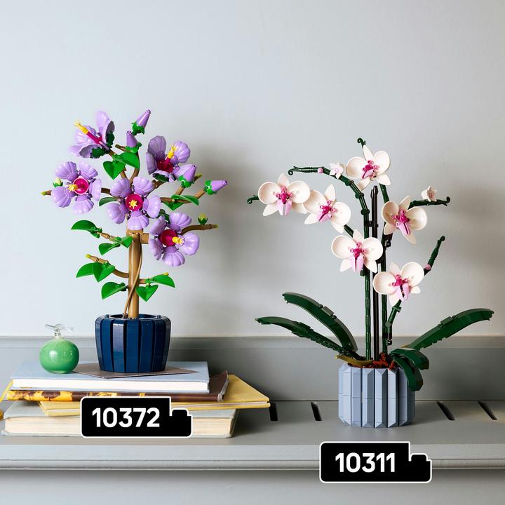 Actual product image LEGO Hibiscus (LEGO Botanical)