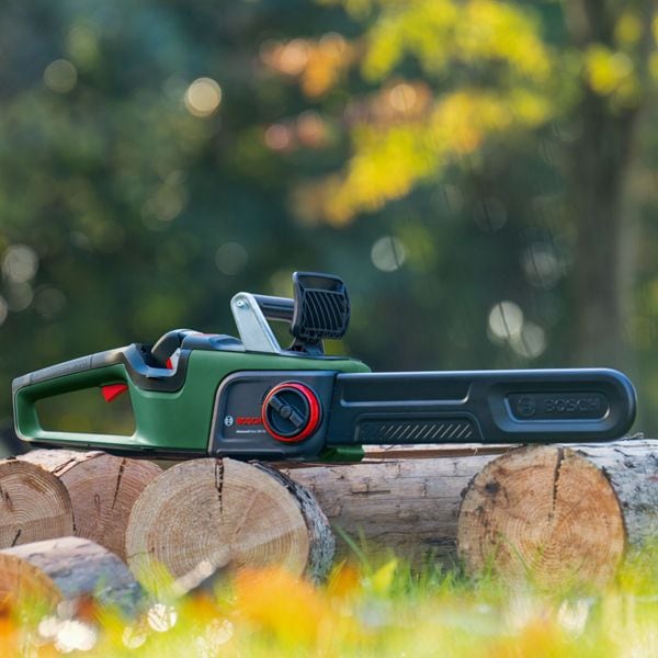 Image du produit Bosch Home & Garden AdvancedChain 36V-35-40 (Tronçonneuse à batterie)