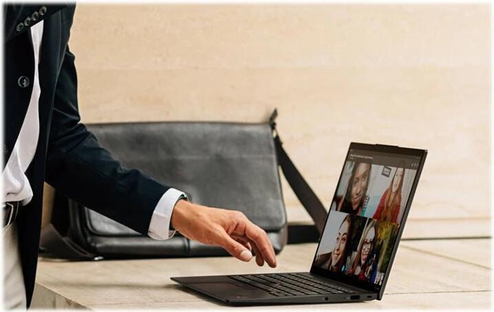 Produktbild Lenovo ThinkPad X1 Carbon G10 (14", Intel Core i5-1235U, 16 GB, 512 GB, CH)