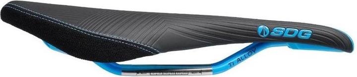 Bleu sarcelle, Noir
