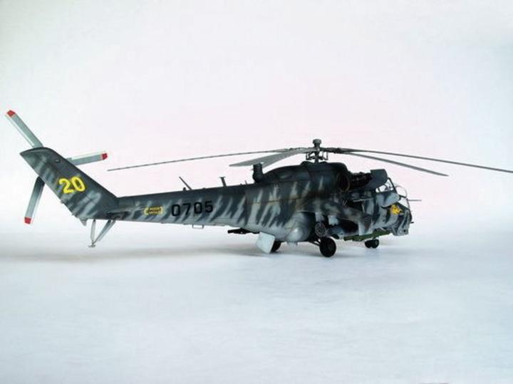 Actual product image Trumpeter Mil Mi-24 V Hind-E
