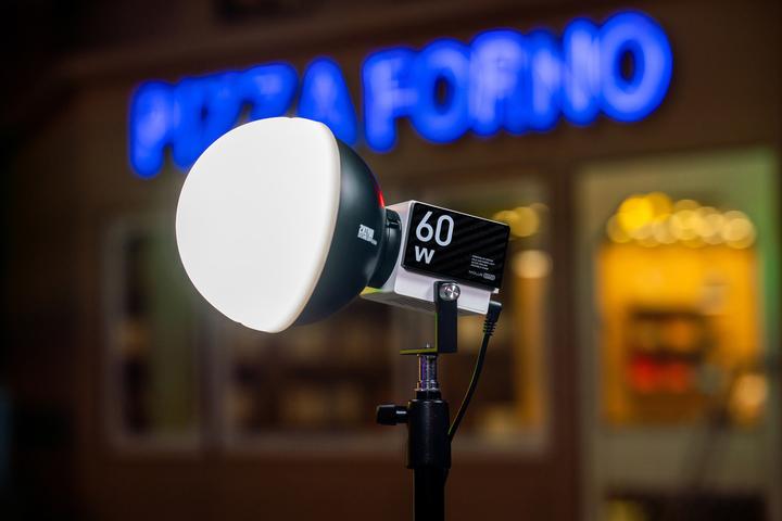 Actual product image Zhiyun Molus G60 Combo Black (Video light)