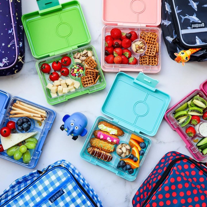 Actual product image Yumbox Mini Snack Lime Green Toucan Lunch Box